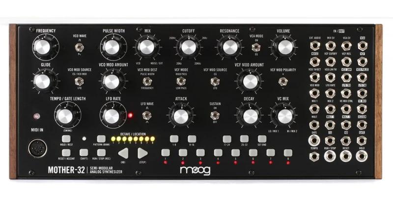 Moog MOTHER-32 Sintetizzatore Analog. semi-modulare patchbay 32punti connessione