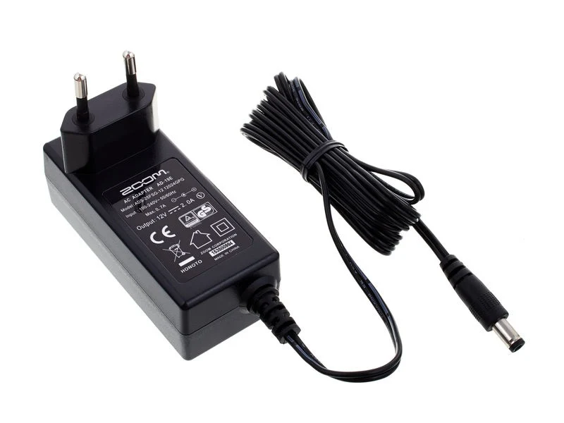 Zoom AD-19 Alimentatore con presa italiana per multitrack F8 TAC-8 e UAC-8, Nero