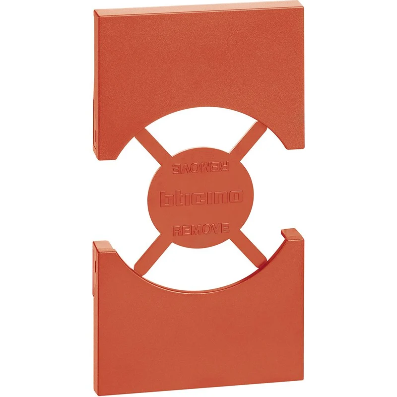 Cover per presa standard Italia/Germania P40 Bticino KR03